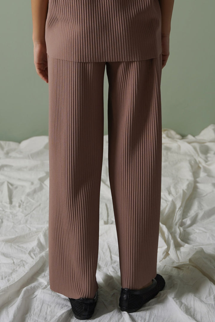 BROWN LINEA STRETCHY TROUSERS