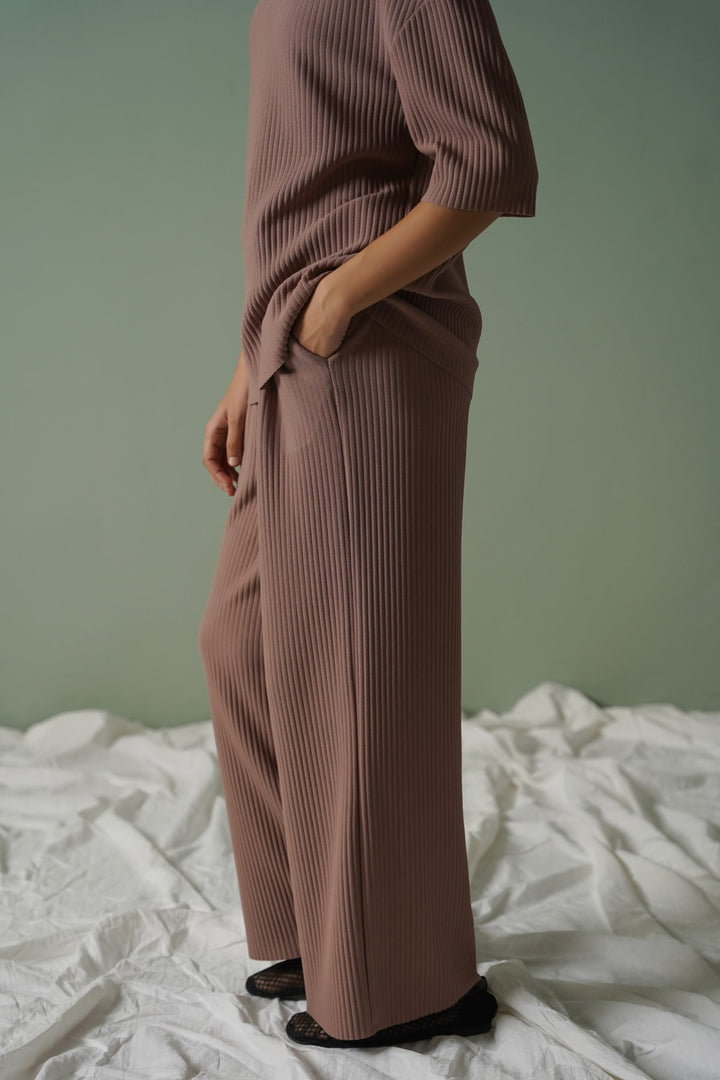 BROWN LINEA STRETCHY TROUSERS