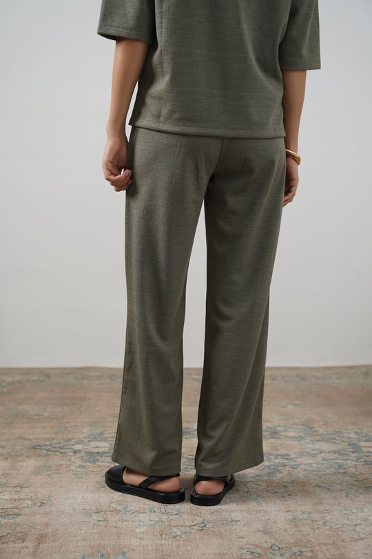 SAGE GREEN STRETCHY PANTS WITH PLEAT