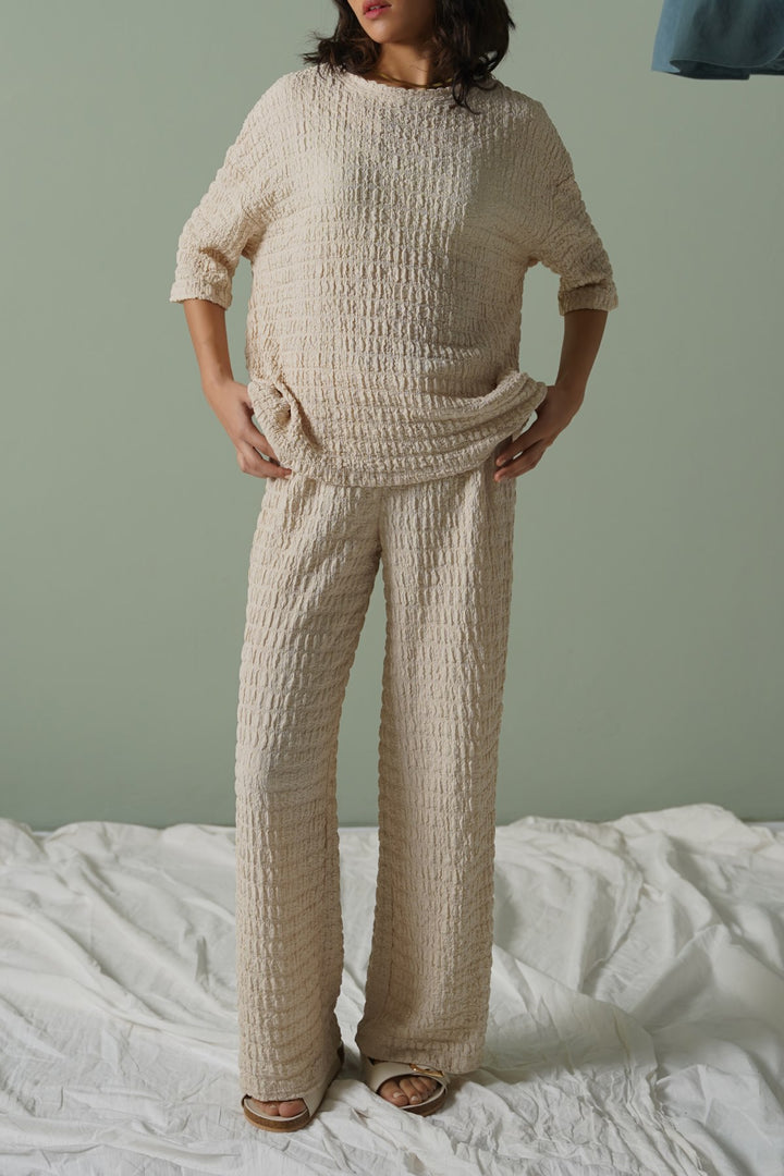 BEIGE BUBBLE CRINKLE PANTS