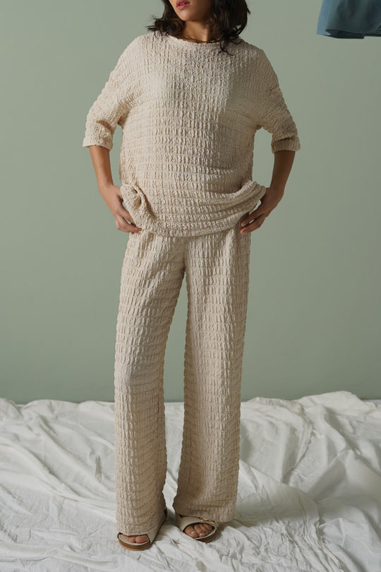 BEIGE BUBBLE CRINKLE PANTS