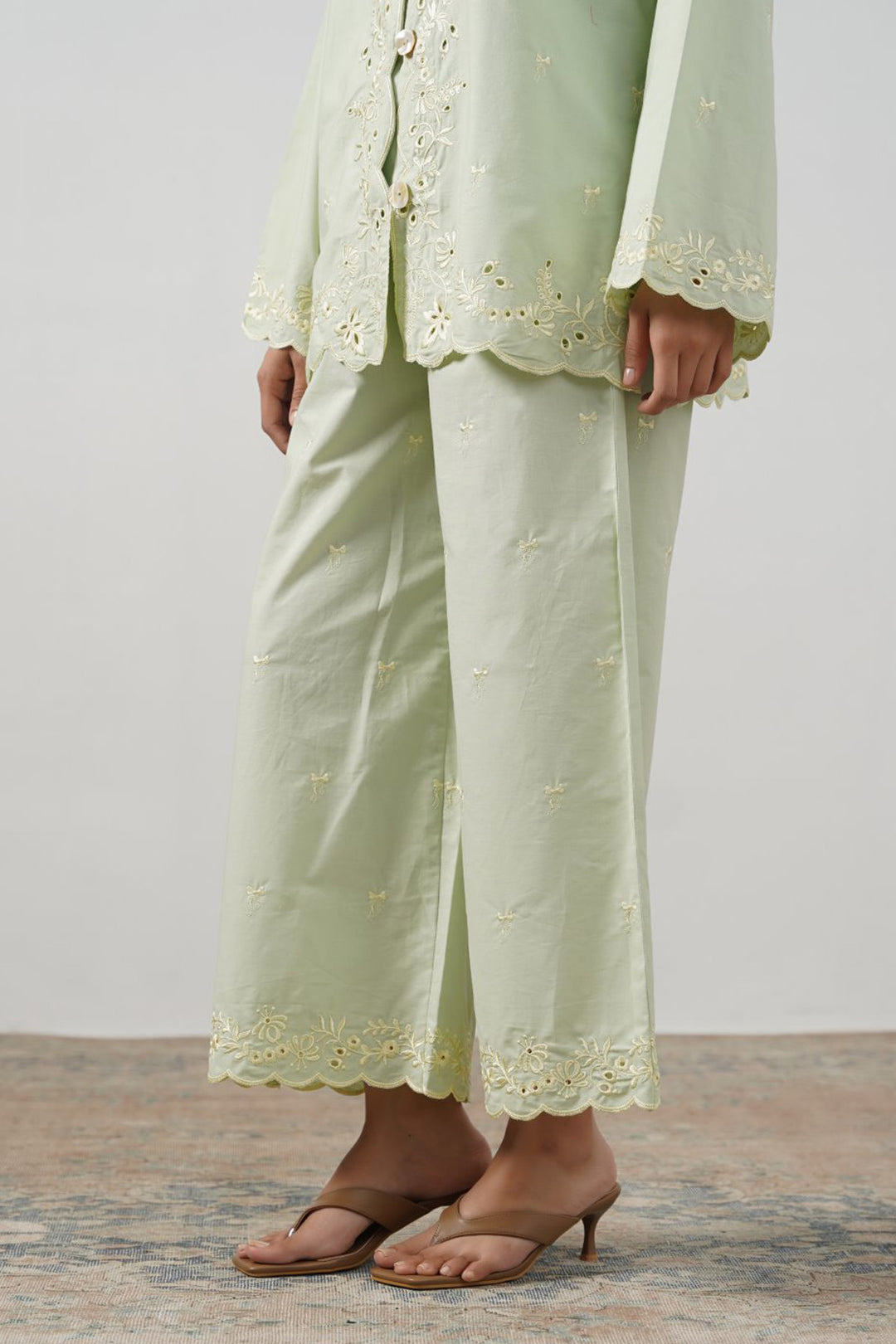 LEMON EMBROIDERED PANTS