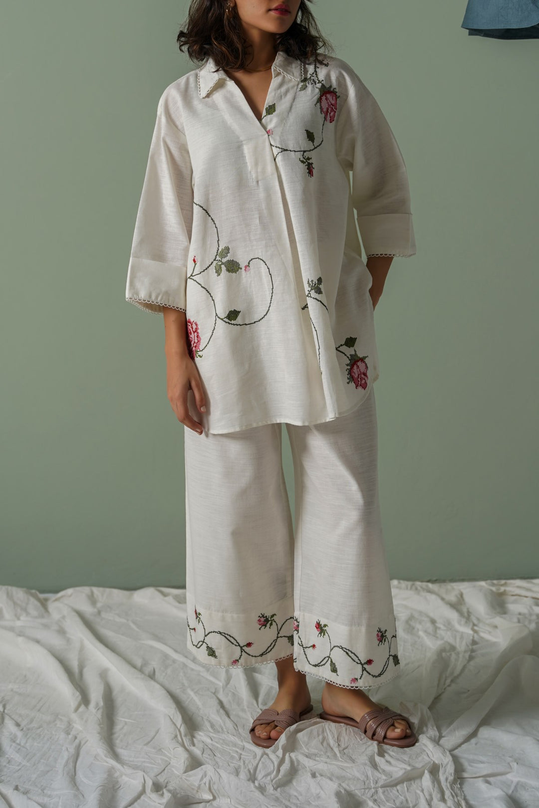 WHITE ROSATINI PANTS