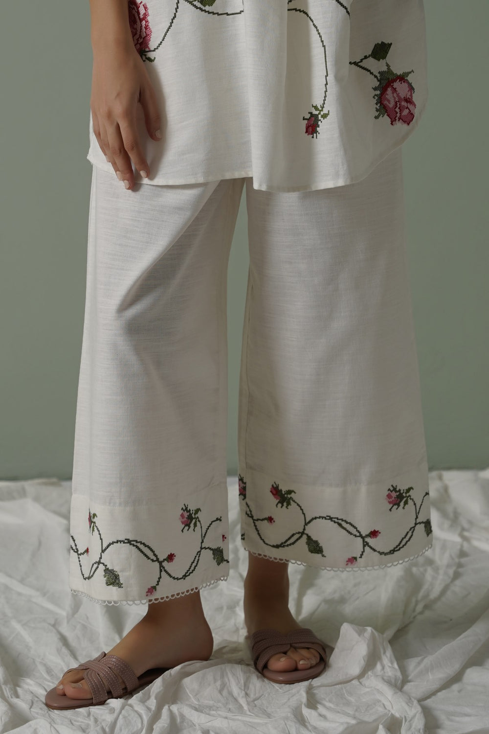 WHITE ROSATINI PANTS