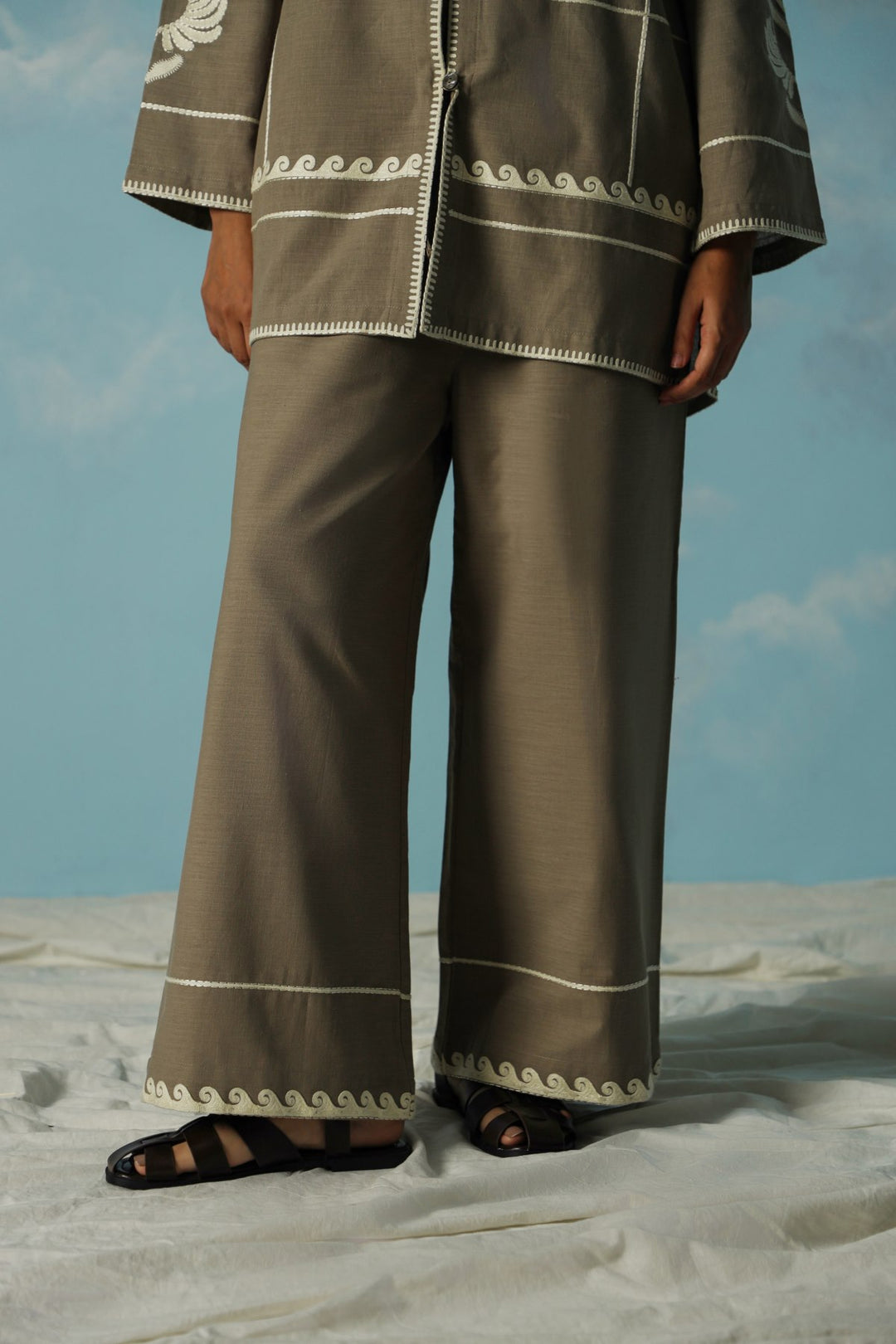 BEIGE DESERT NOON EMBROIDERED PANT