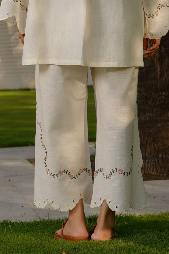 WHITE PEONY EMBROIDERED CULOTTE