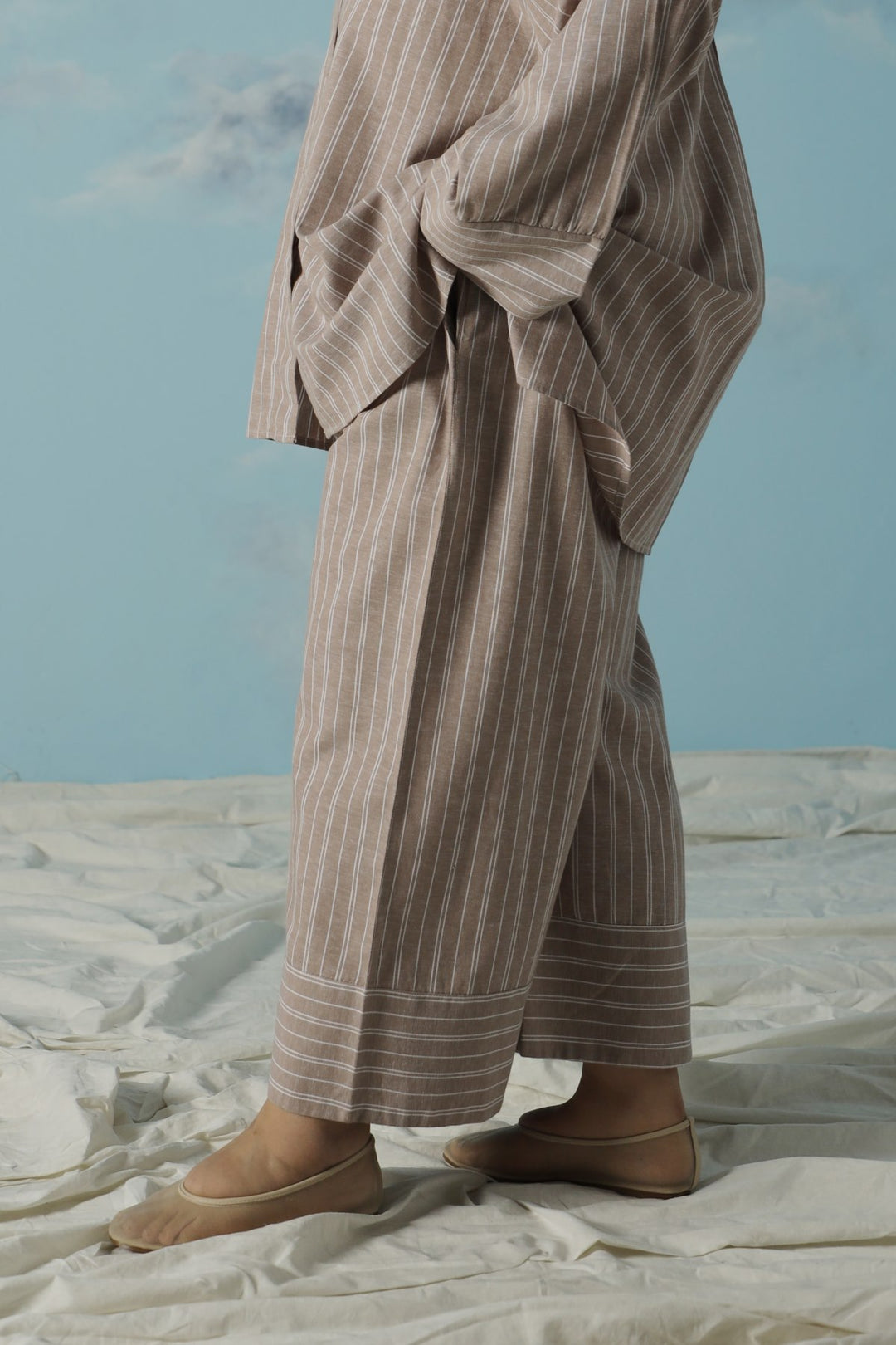 BEIGE CURVE STRIPED CULOTTES