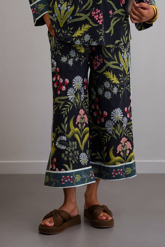 BLACK BOTANICAL EMBROIDERED PANTS
