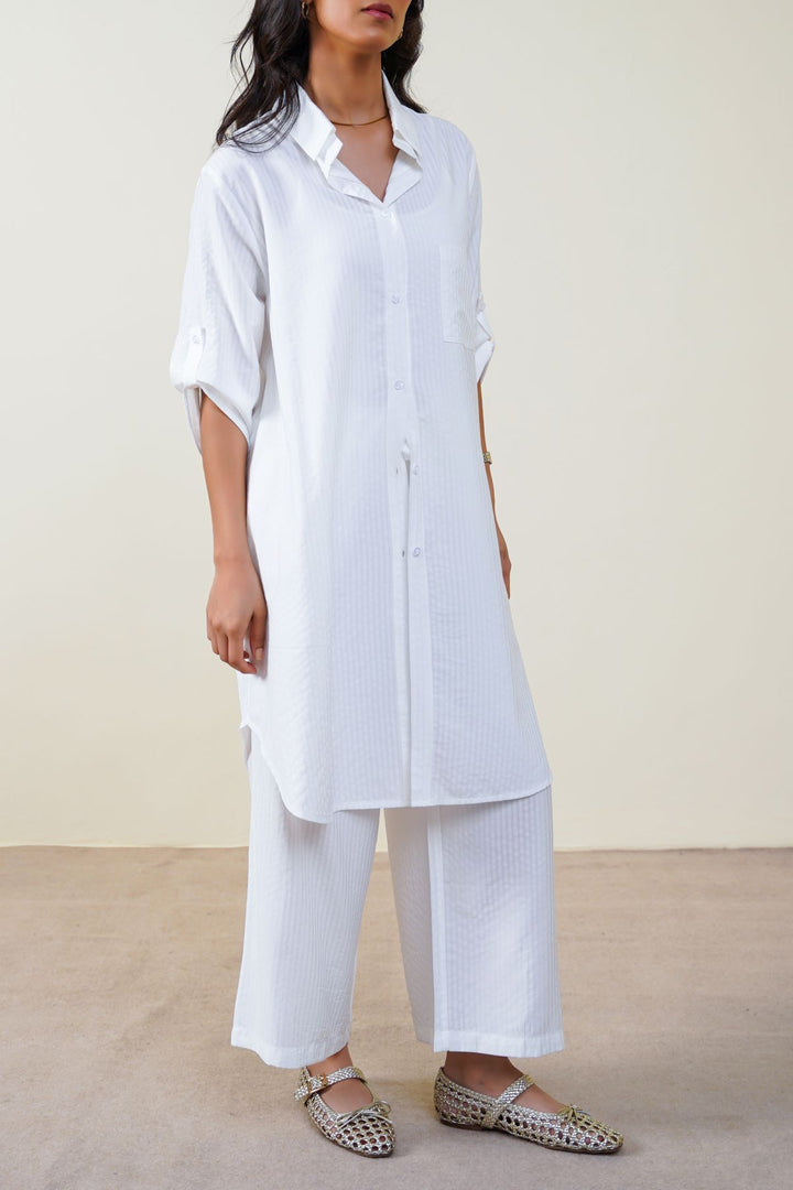 WHITE LUNCH & BROWSE TUNIC