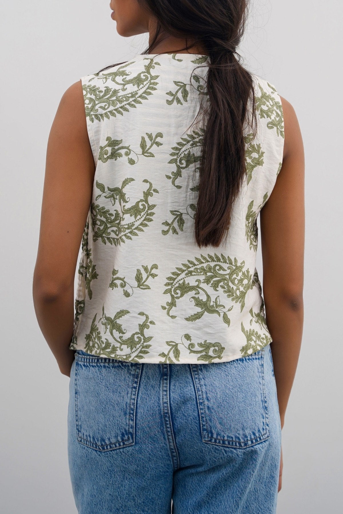 GREEN SMOCKED VEST – Lama Retail GREEN SMOCKED VEST – Lama Retail
