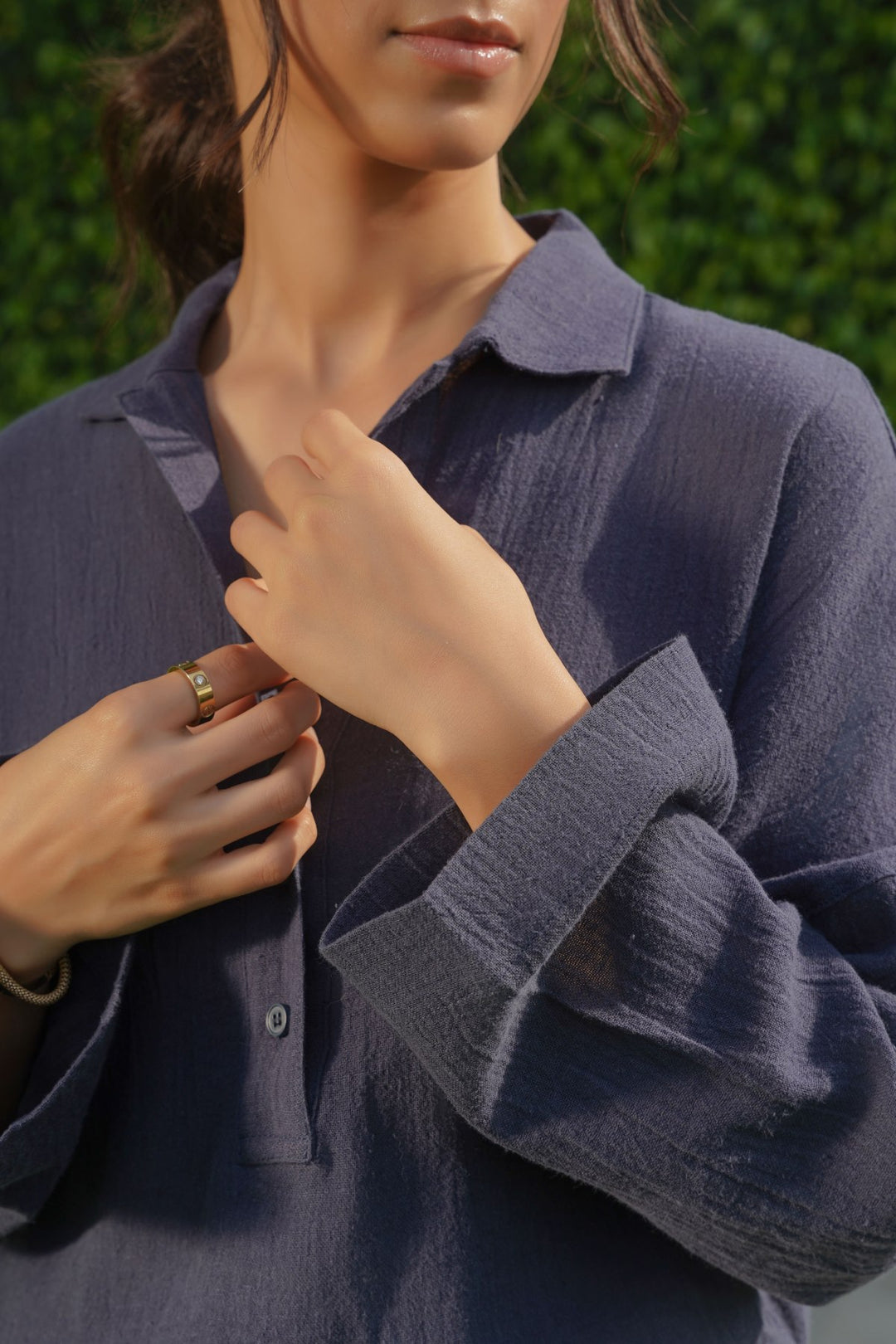 NAVY LINEN HALF PLACKET SHIRT