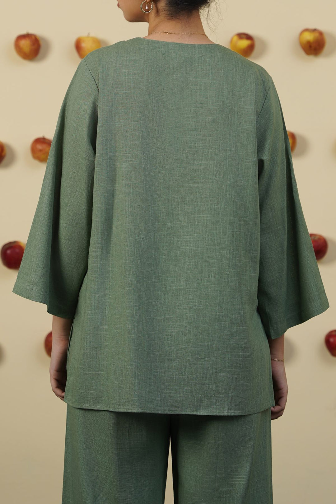 GREEN LINEN BLOUSE