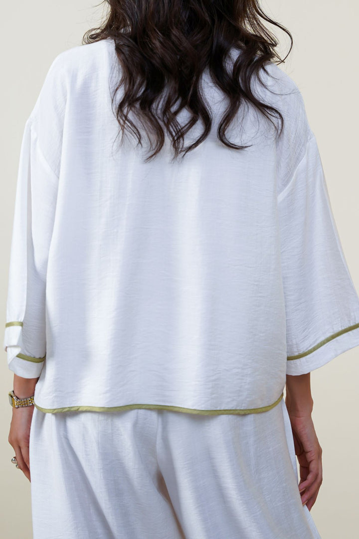 WHITE CLOVER SILKY BLOUSE