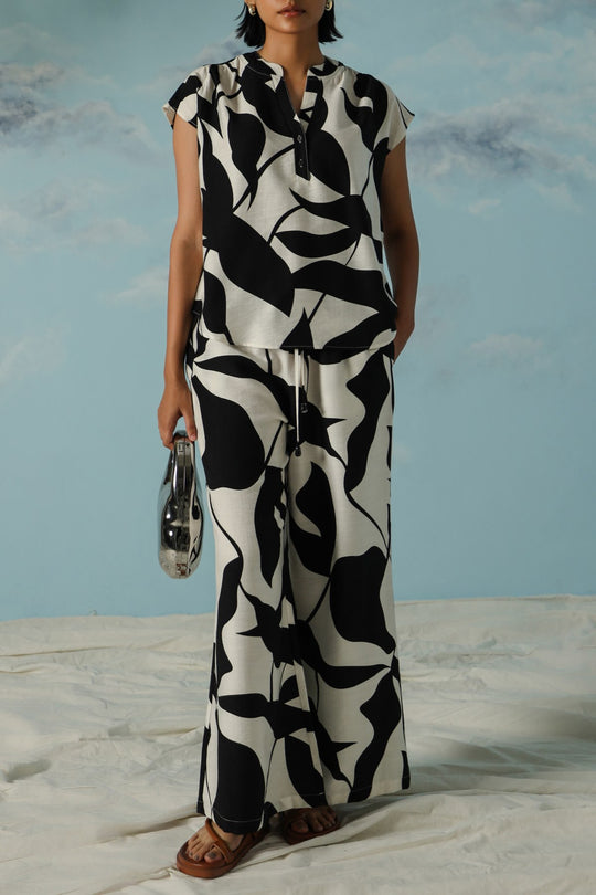 BLACK BLACK LILY BLOUSE