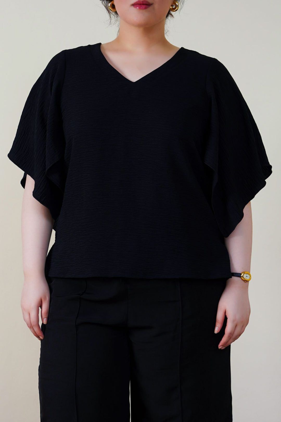 BLACK BATWING FLOWY SHIRT