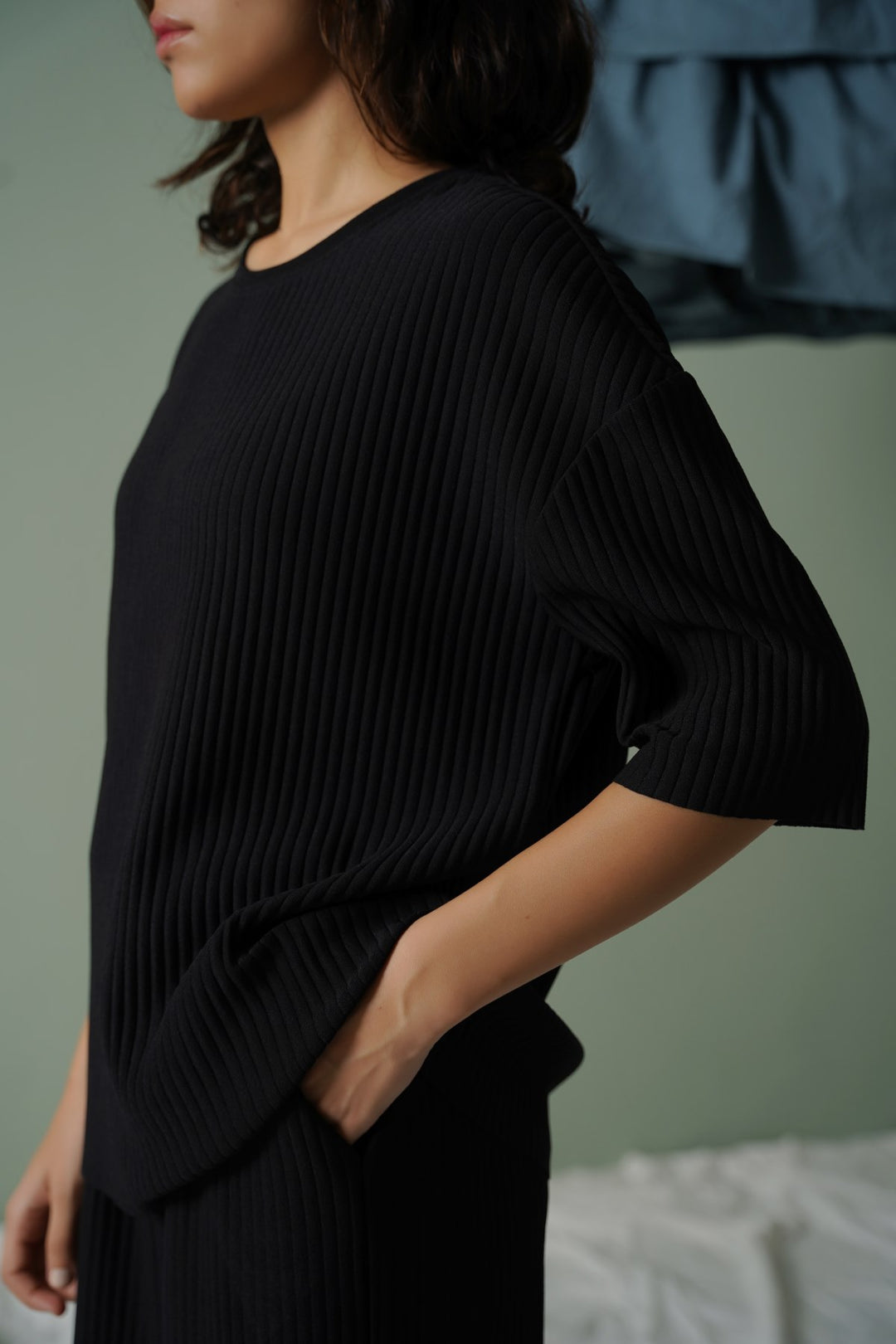 BLACK LINEA STRETCHY TEE