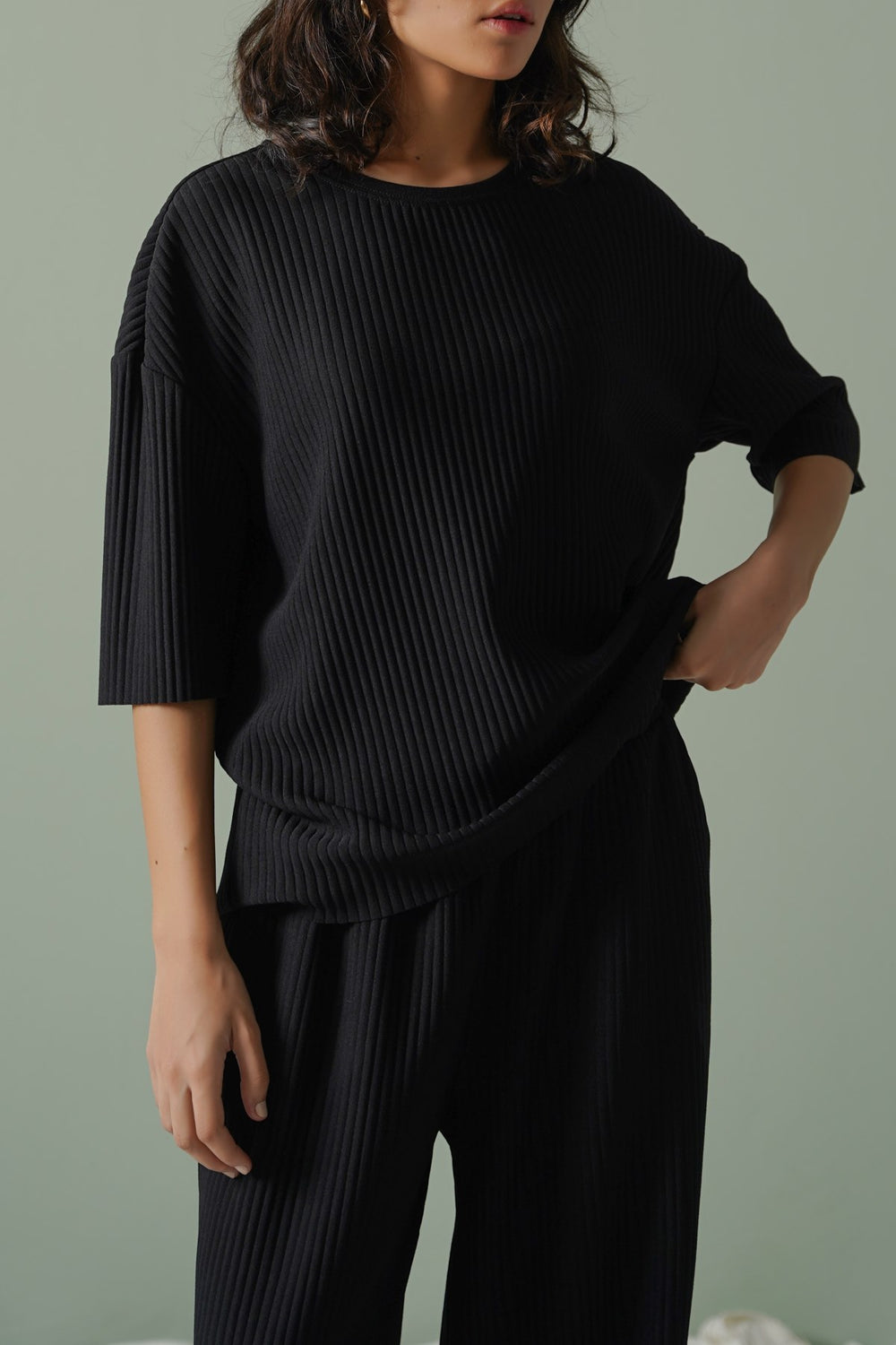 BLACK LINEA STRETCHY TEE