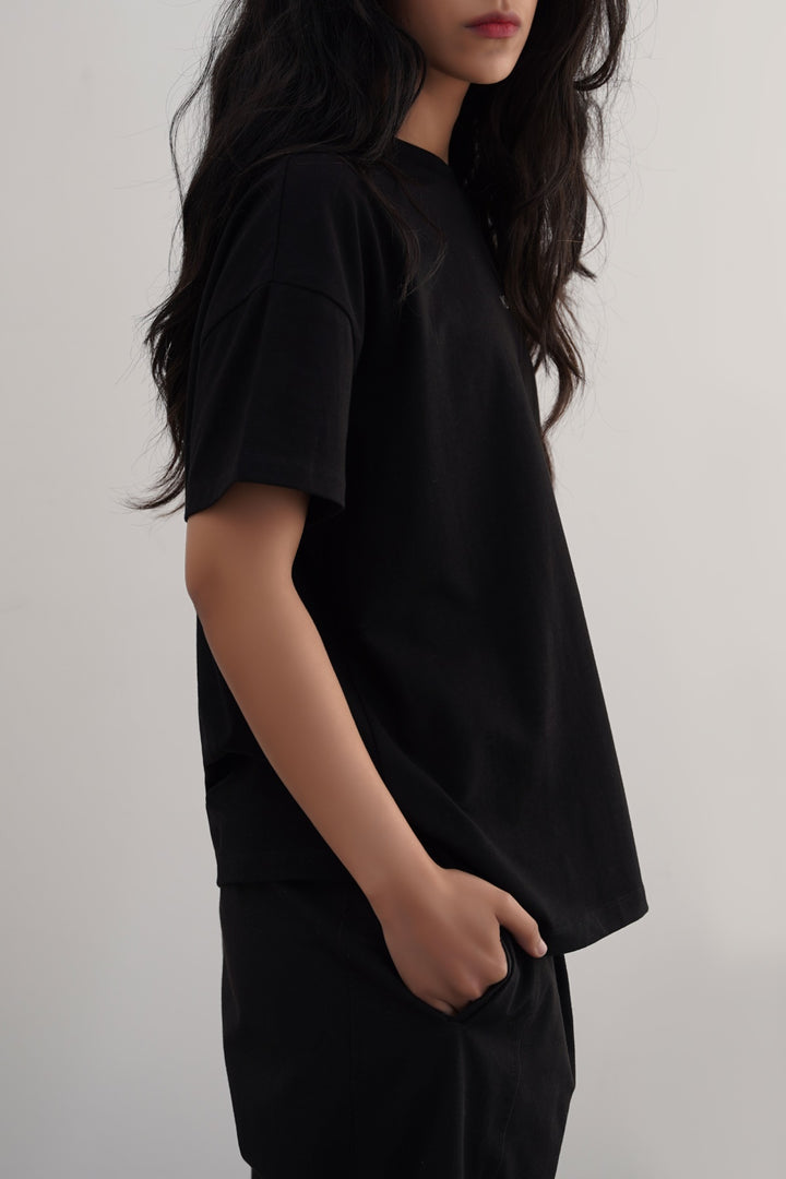 BLACK MOM OVERSIZED TEE