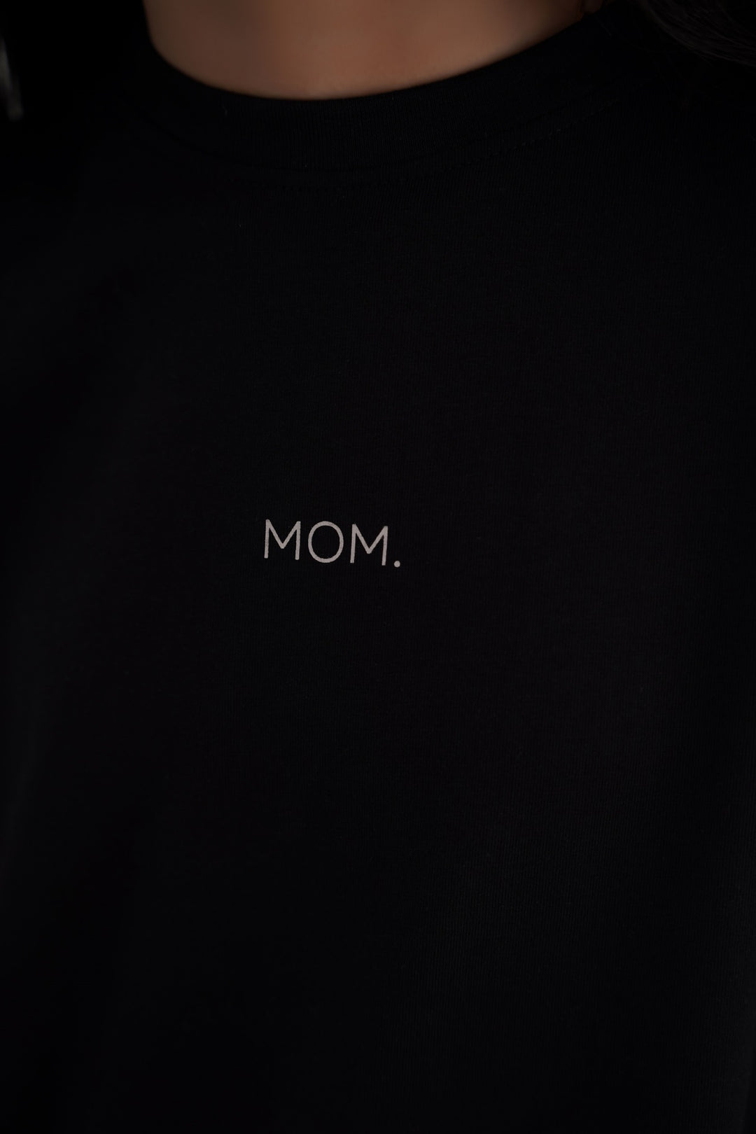 BLACK MOM OVERSIZED TEE