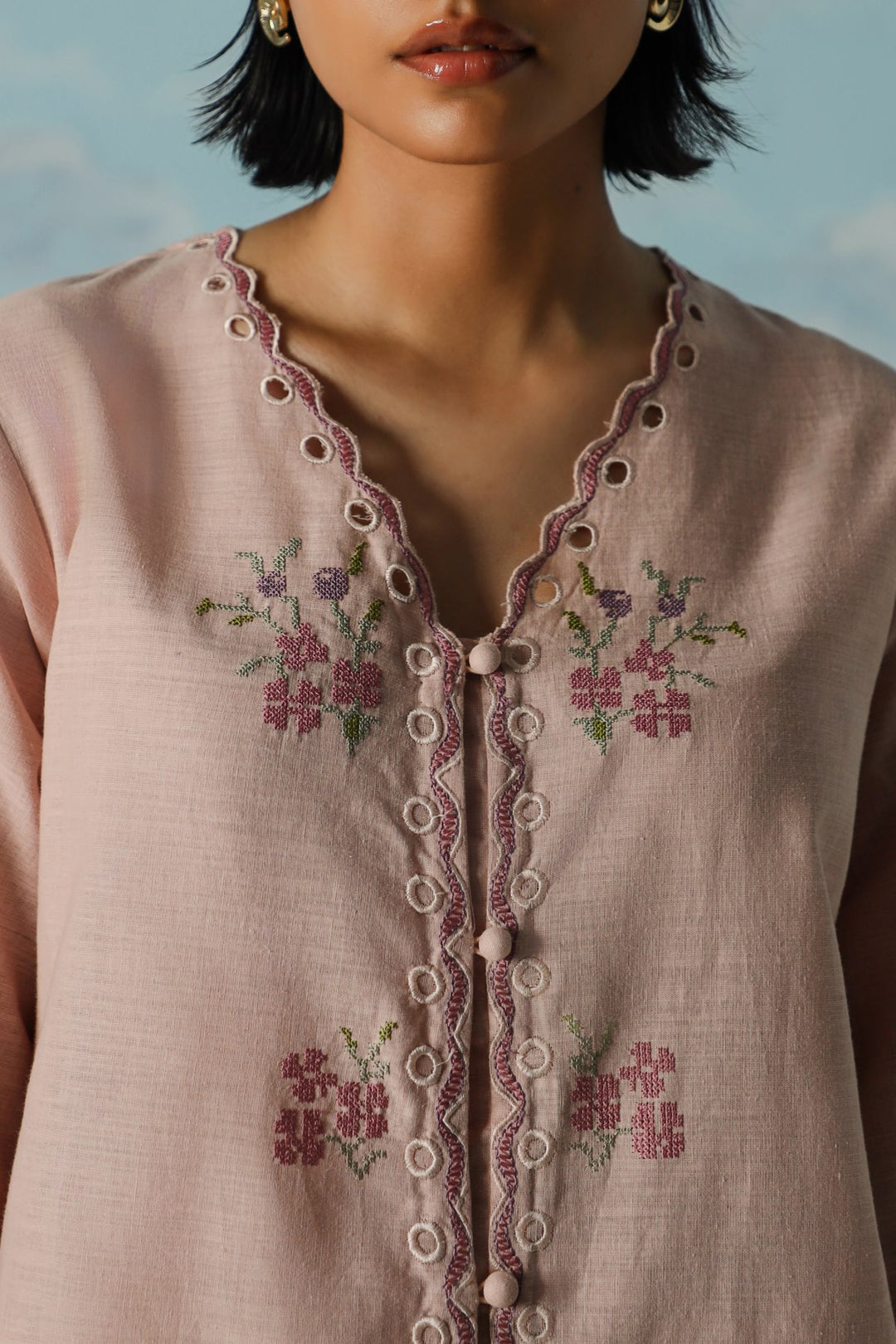 TEA PINK NEEDLEPOINT BERRIES SHIRT