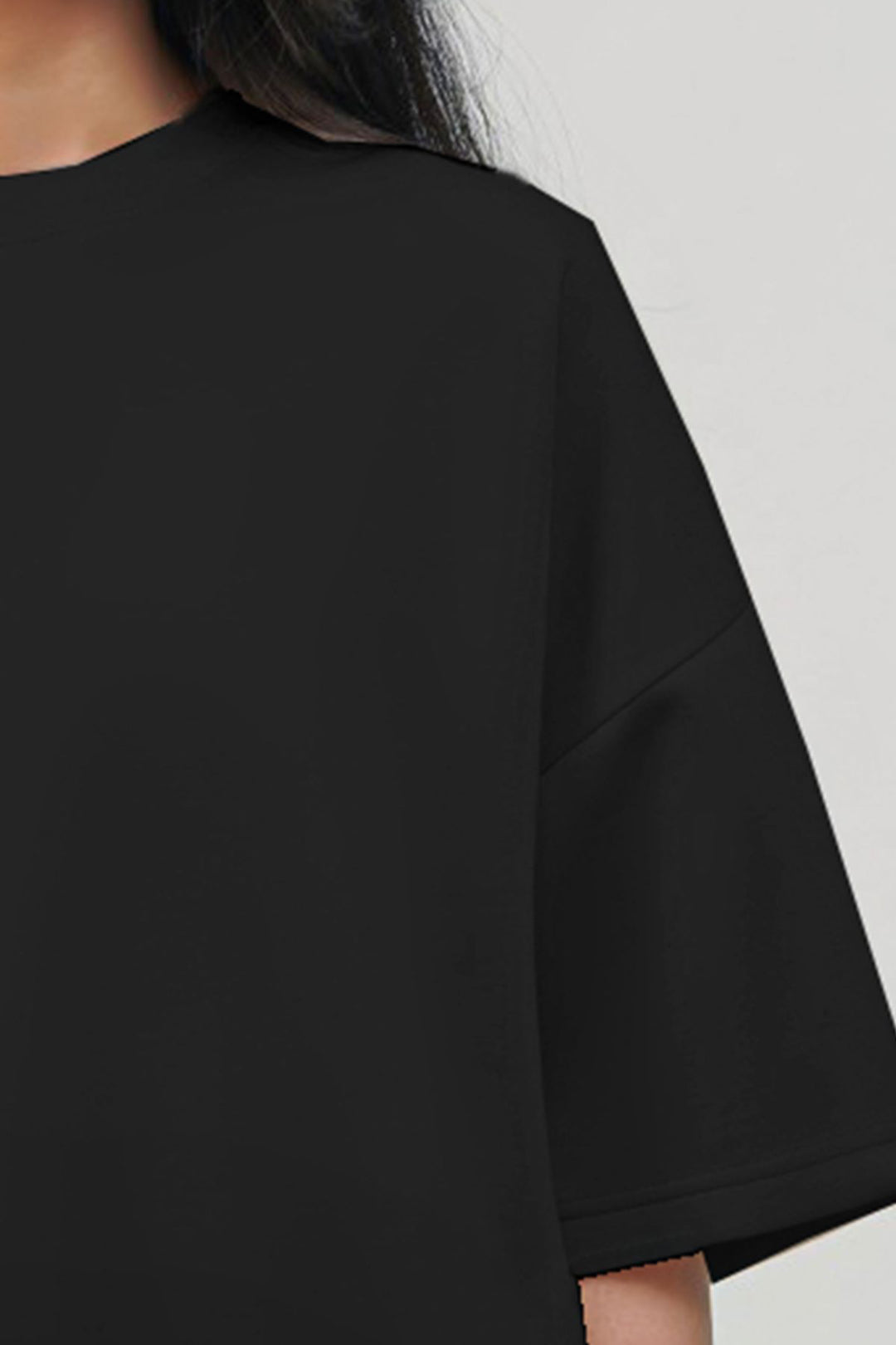BLACK OVERSIZED TEE