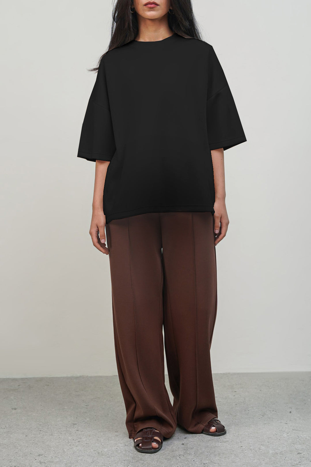 BLACK OVERSIZED TEE