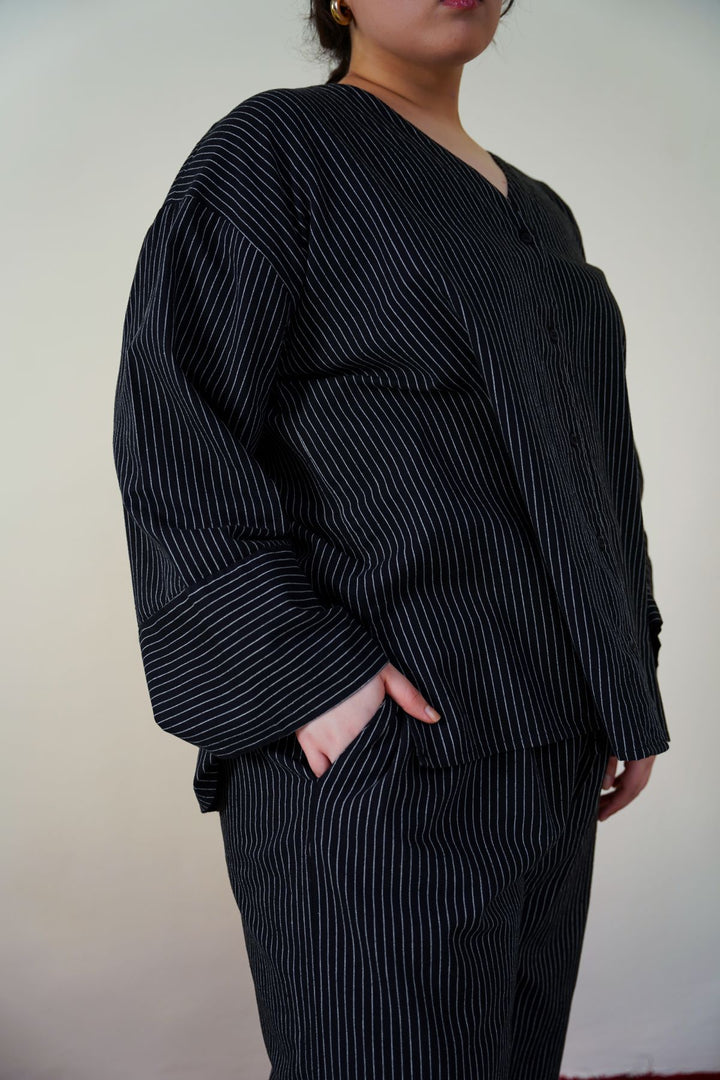 CURVE STRIPED BATWING SHIRT