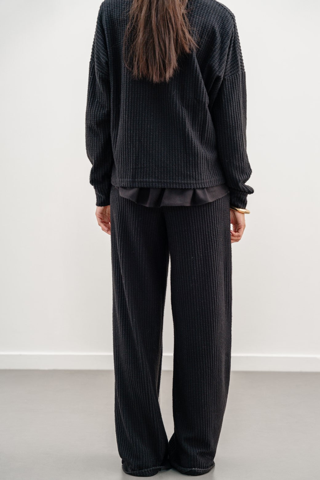 BLACK TEXTURED TROUSERS