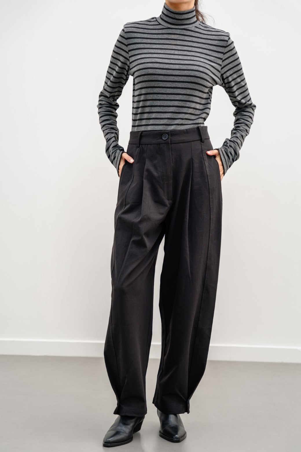 BARREL TROUSERS