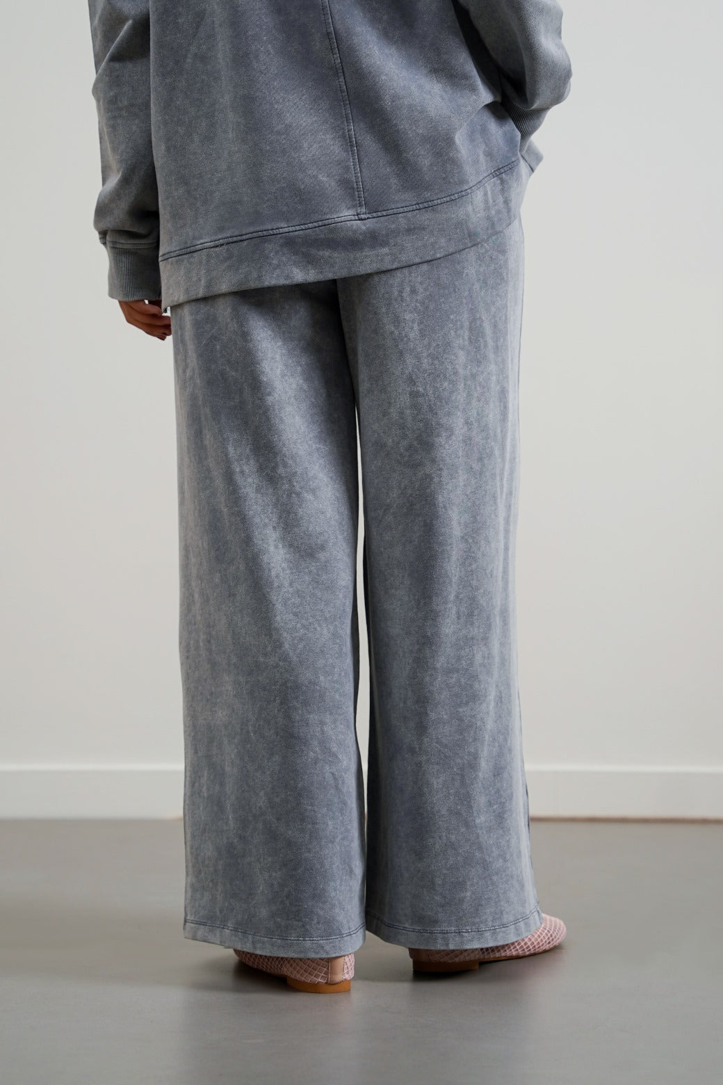 GREY WASHED TROUSERS