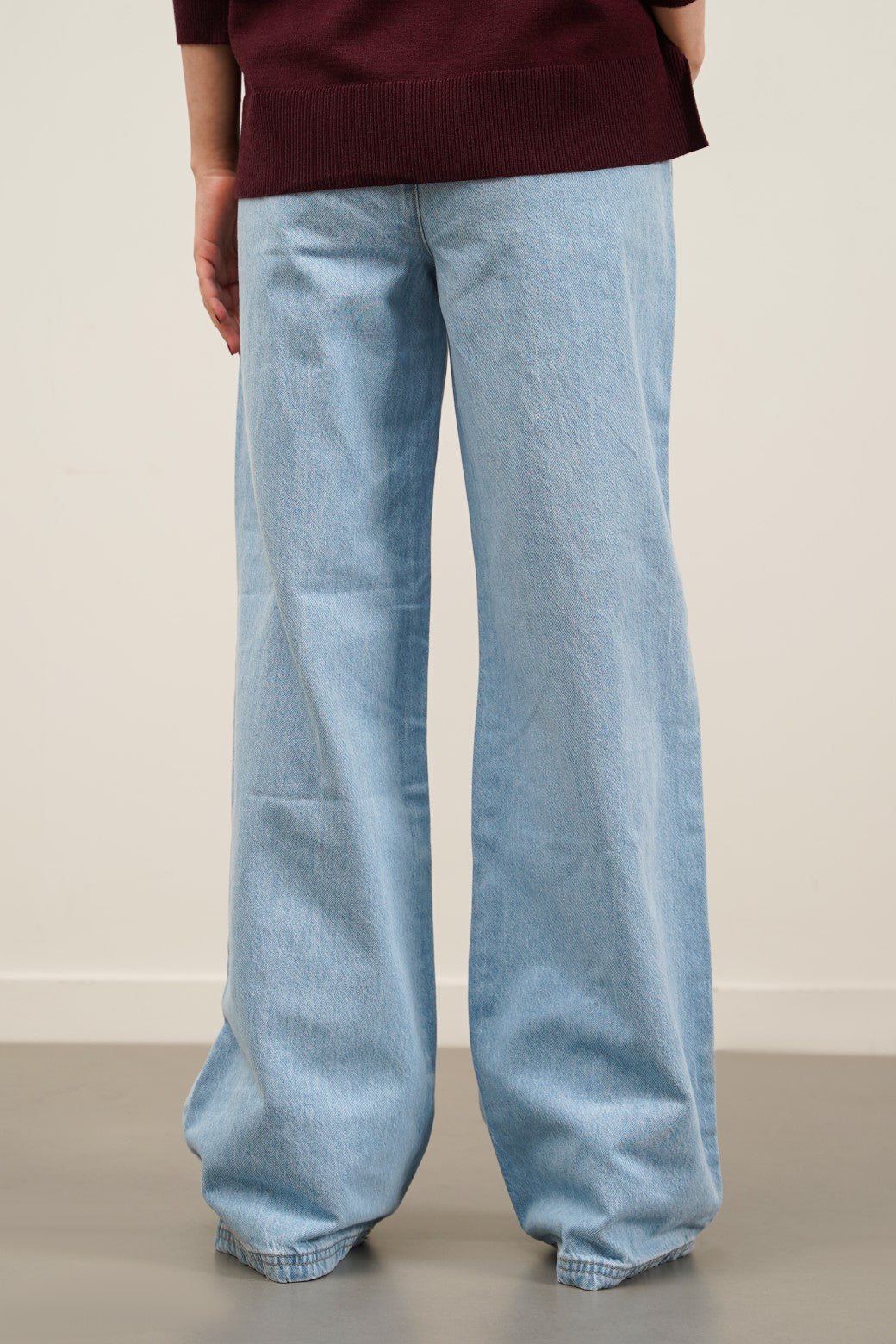 STRETCHY WAIST WIDE JEANS