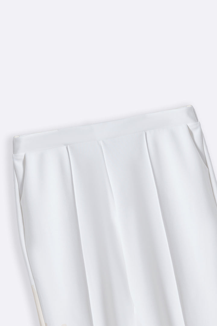 WHITE STRAIGHT EASY SLACKS