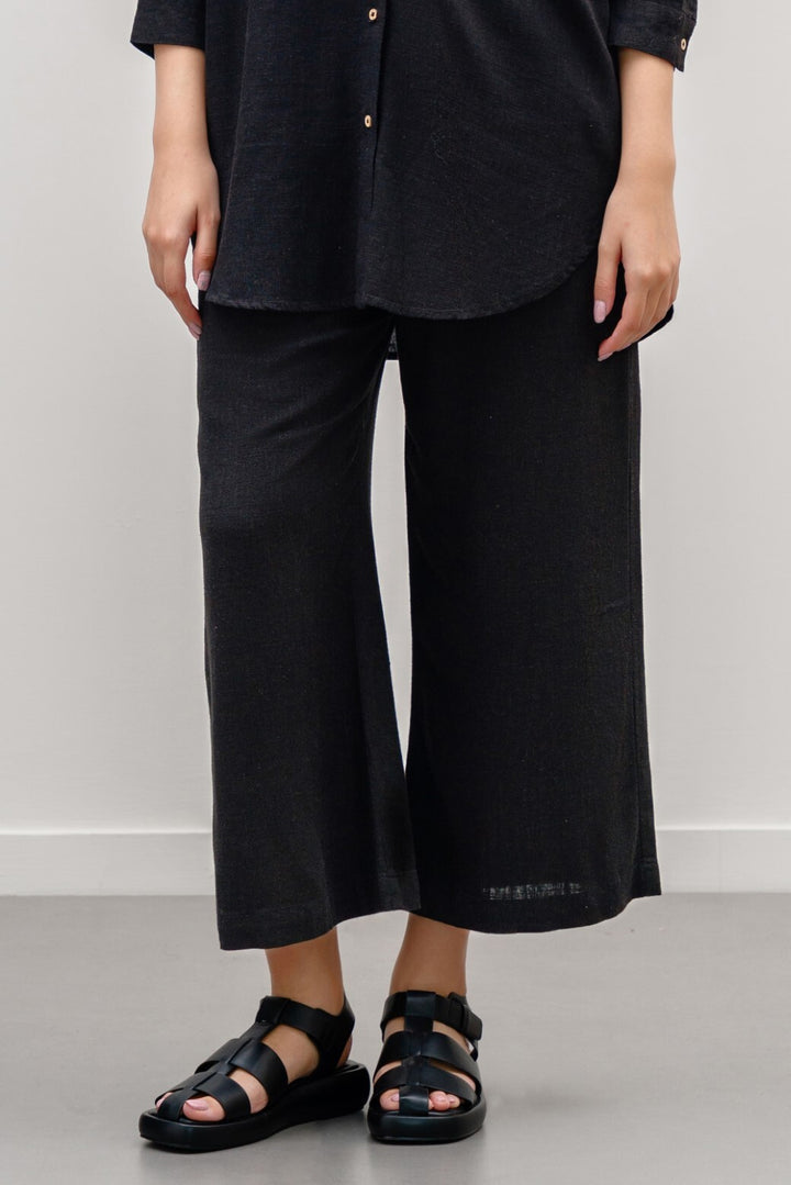 BLACK WIDE ANKLE PANTS