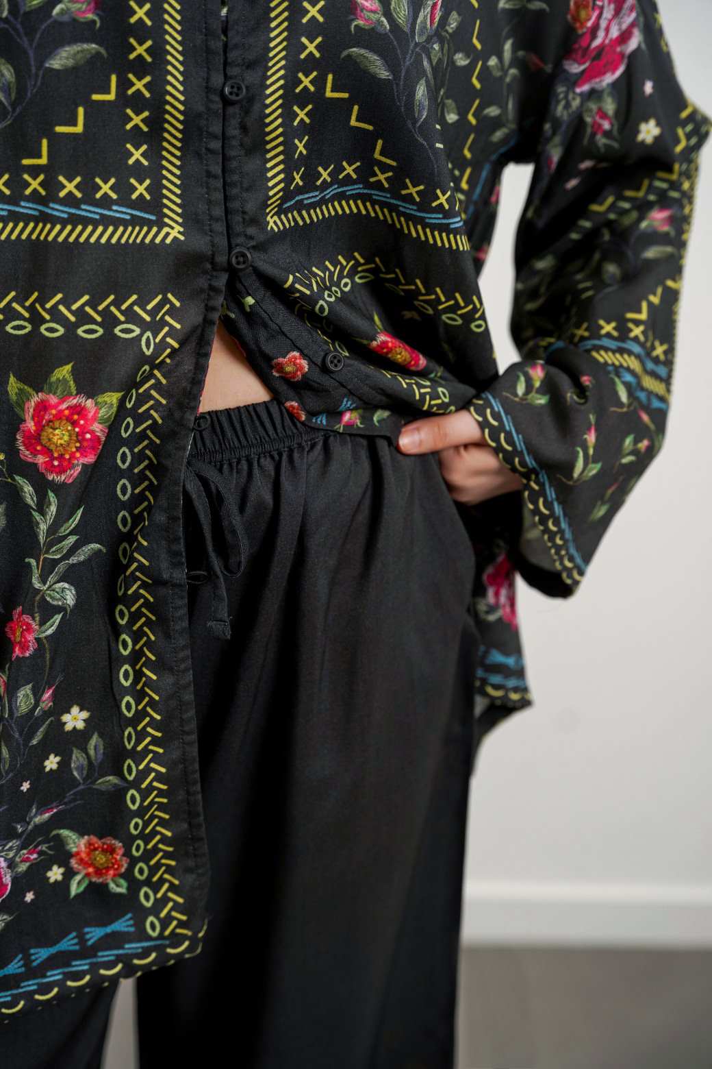 BLACK IRIS WIDE LEG PANT