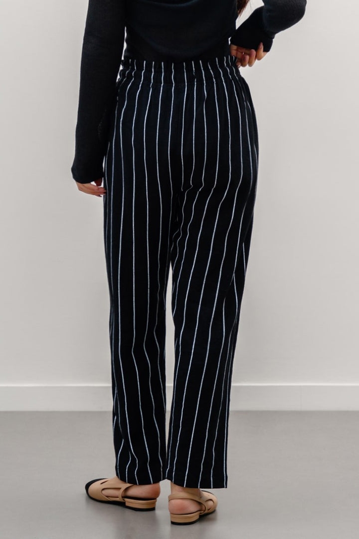 BLACK STRIPED PAPER BAG PANTS