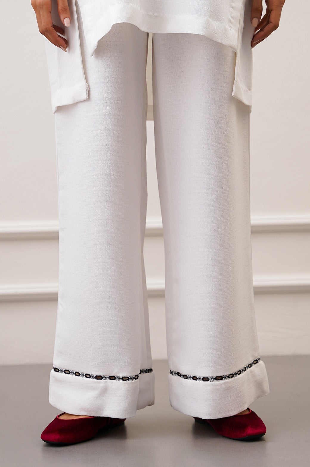 OFF WHITE LYS EMBROIDERED PANT