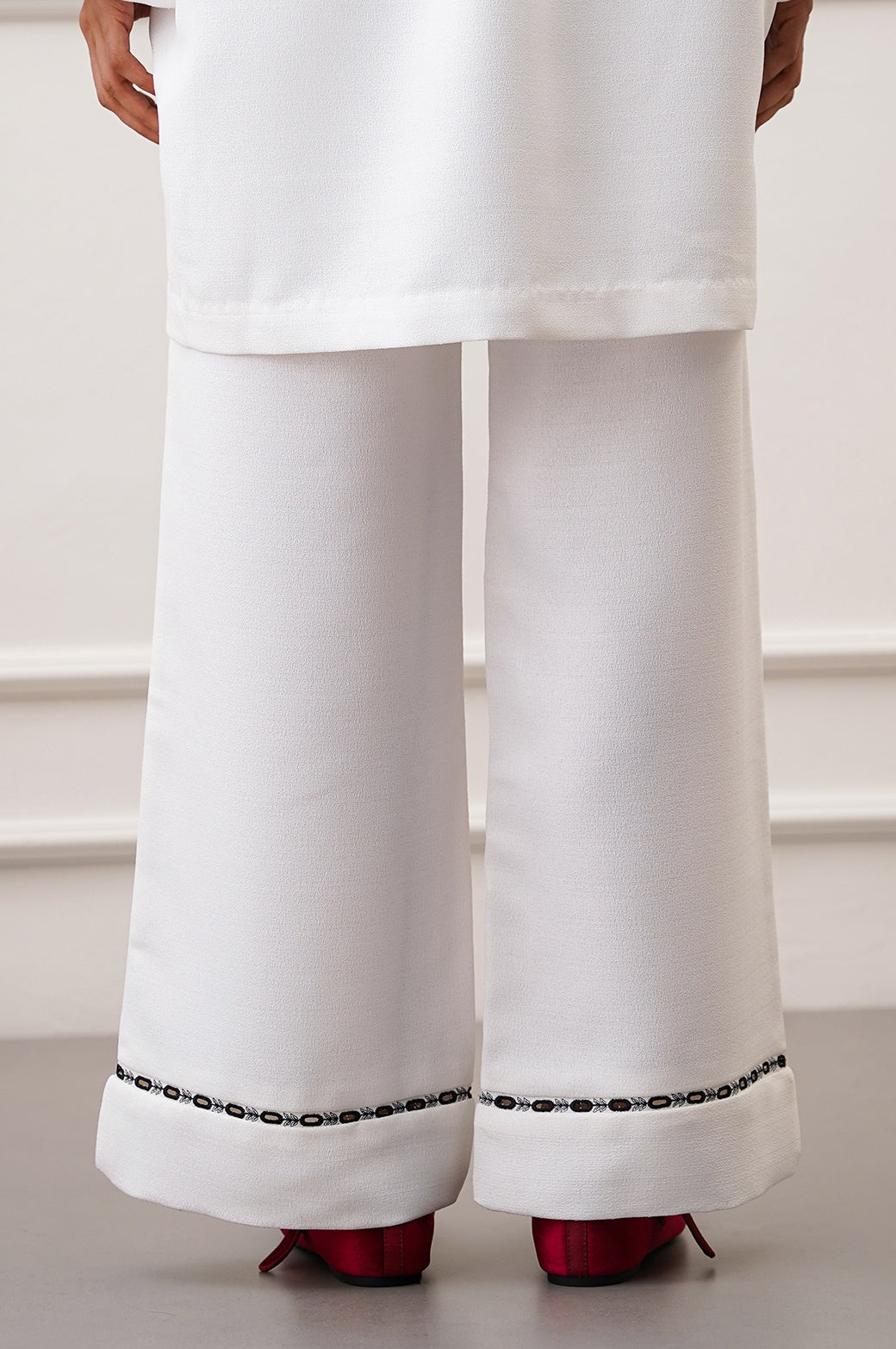 OFF WHITE LYS EMBROIDERED PANT