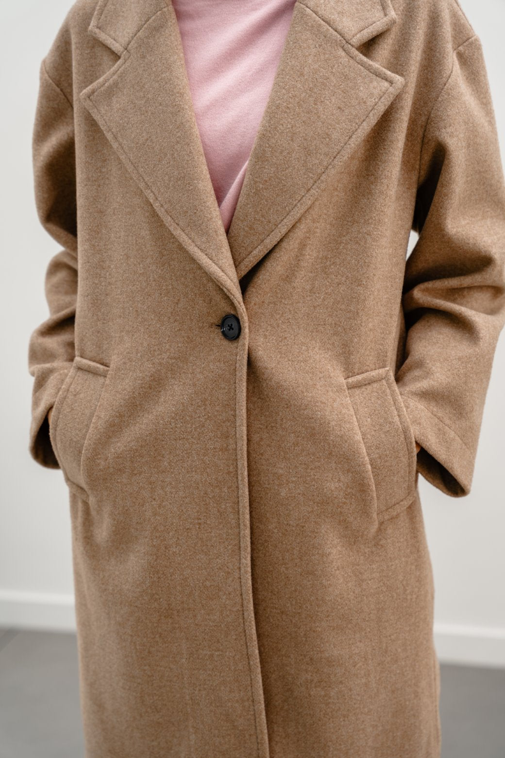 CAMEL WOMAN COATS