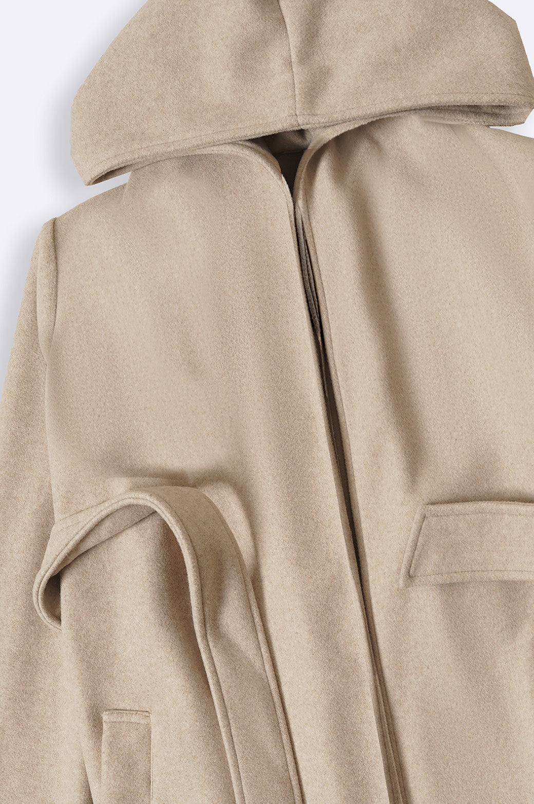 CAMEL WOMAN COATS