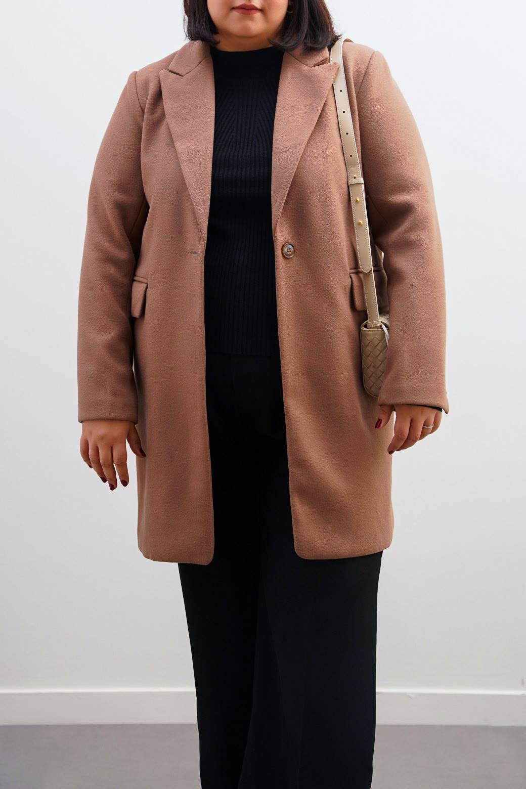 TAUPE WOMAN TRUE BODY COATS