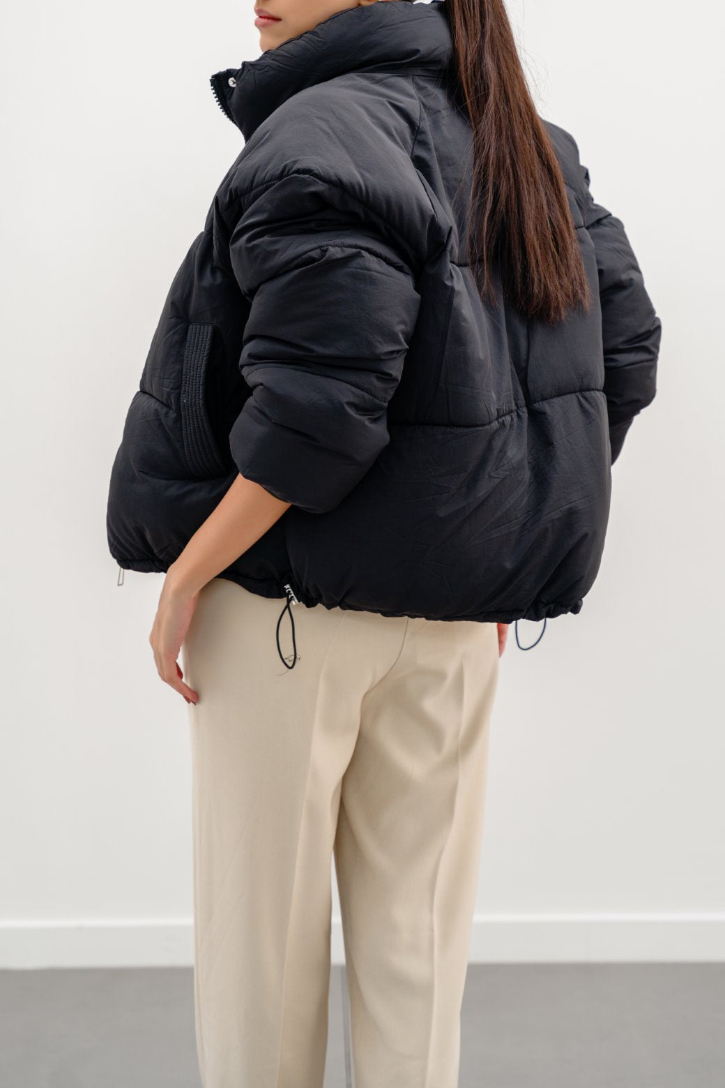 BLACK SHORT PUFFER JACKET