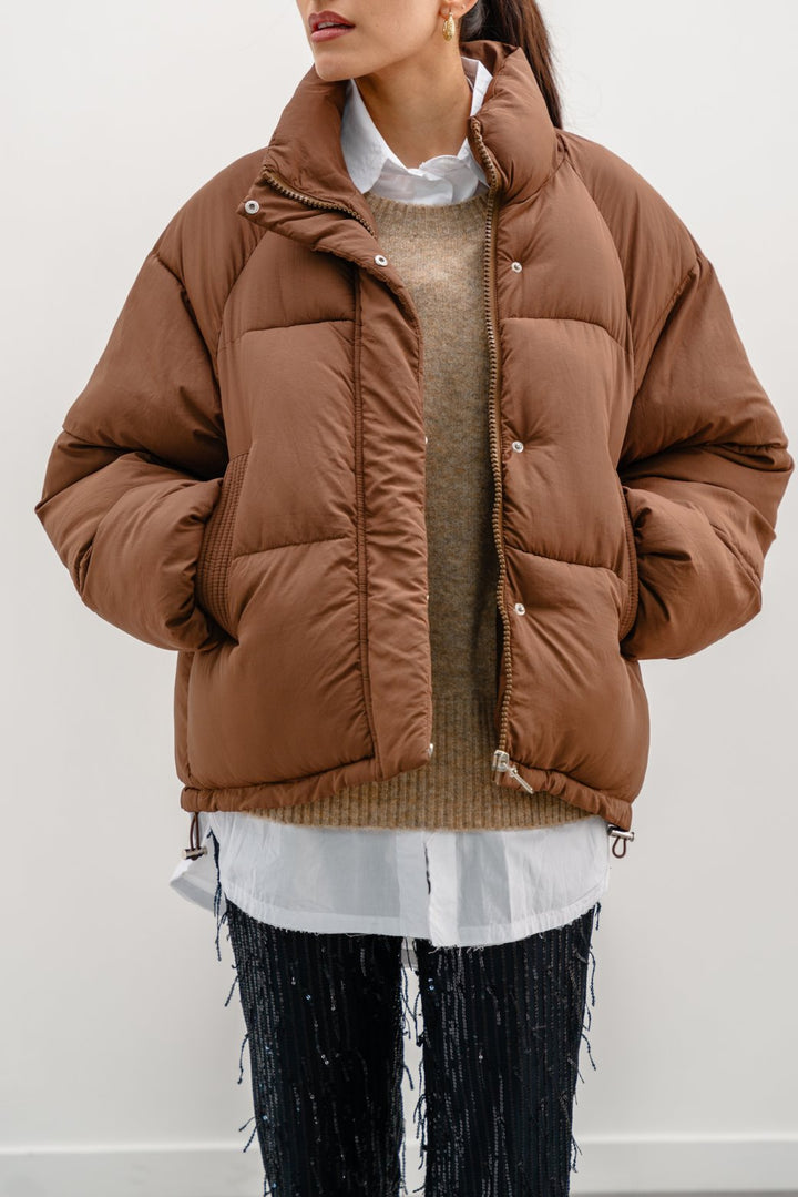 COFFEE SHORT PUFFER JACKET