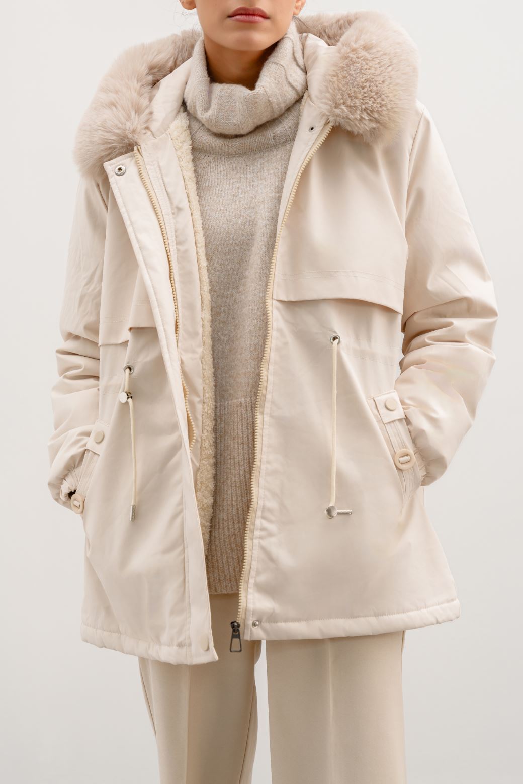 HOODED PUFFER JACKET