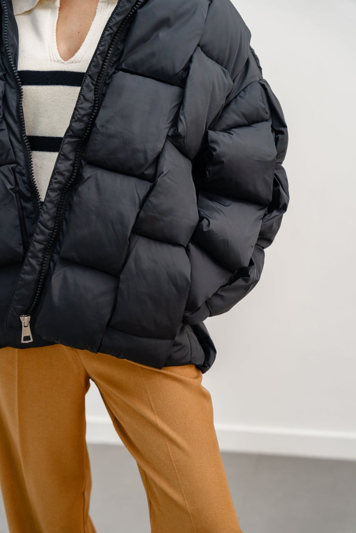 CHAIN QUILT PUFFER JACKET