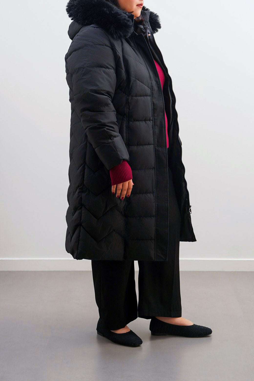 CURVE HOODED PUFFER JACKET