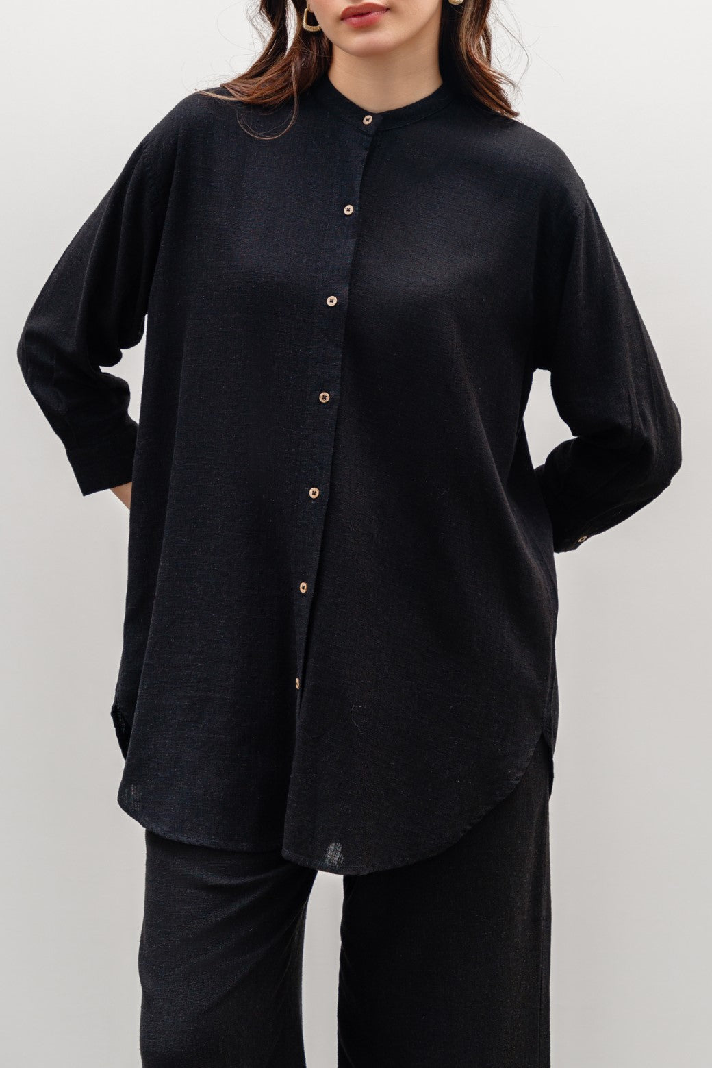 BLACK BAND COLLAR SHIRT