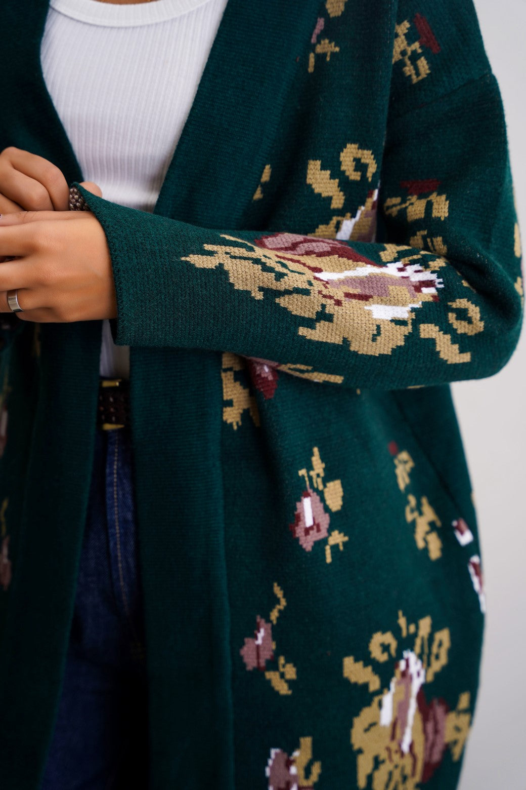 ROSES JACQUARD CARDIGAN