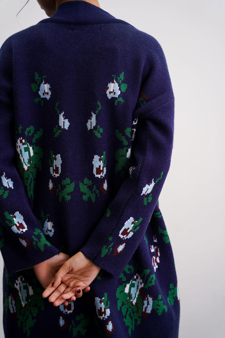 DARK NAVY ROSES JACQUARD CARDIGAN