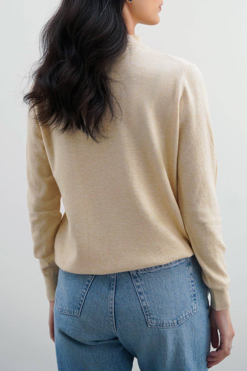 CREAM SOFT KNITTED SWEATER