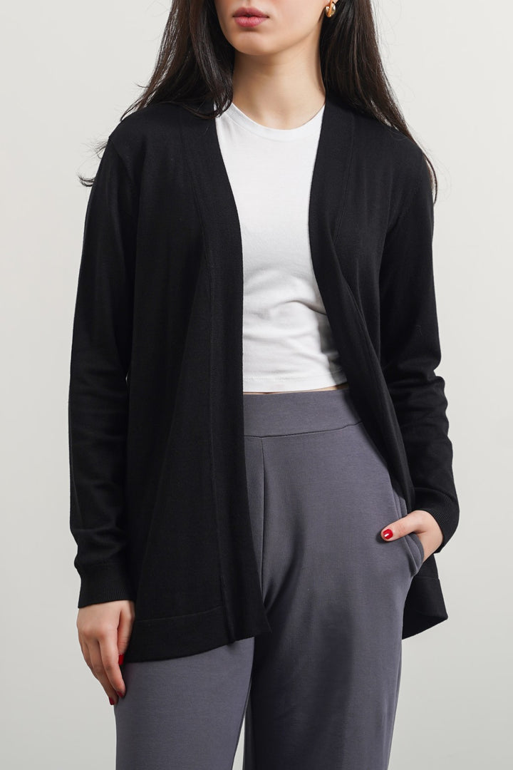 BLACK LIGHTWEIGHT DAILY CARDIGAN